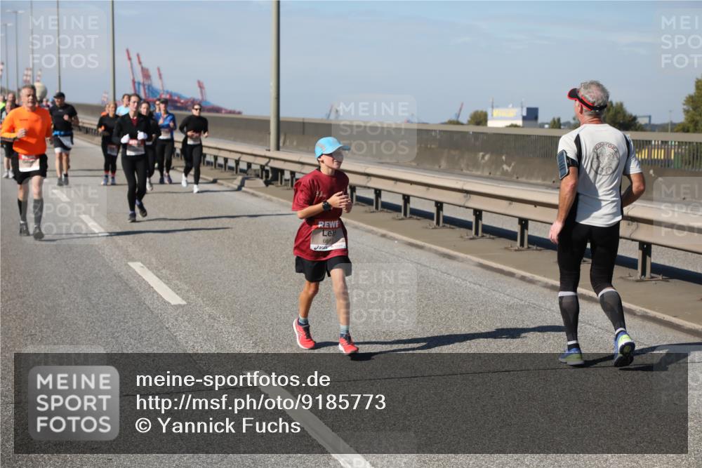 03.10.2025 - Köhlbrandbrückenlauf Yannick Fuchs http://msf.ph/oto/9185773 03.10.2025 12:04:49 Position 3 6619 meine-sportfotos.de