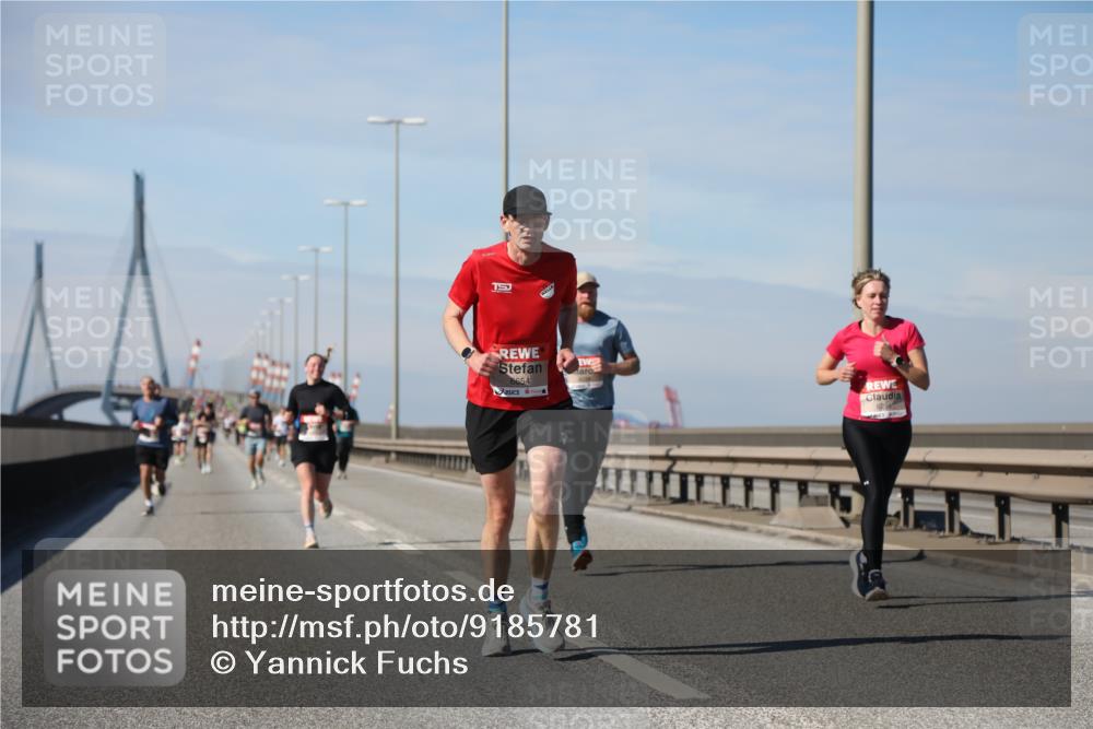03.10.2025 - Köhlbrandbrückenlauf Yannick Fuchs http://msf.ph/oto/9185781 03.10.2025 11:43:42 Position 3 157, 6654 meine-sportfotos.de