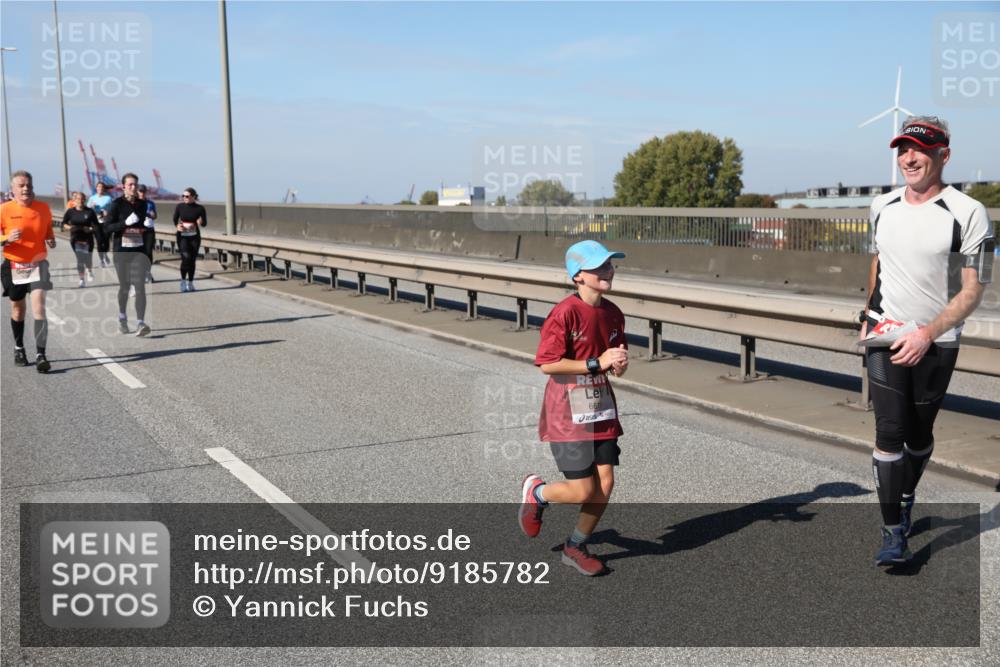 03.10.2025 - Köhlbrandbrückenlauf Yannick Fuchs http://msf.ph/oto/9185782 03.10.2025 12:04:50 Position 3 1123, 199 meine-sportfotos.de