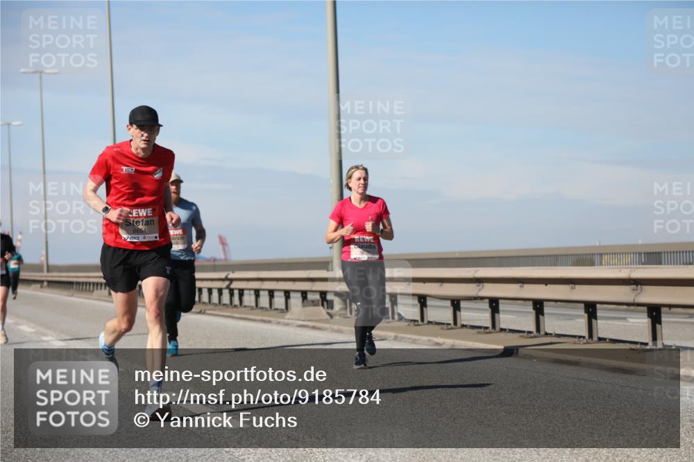 03.10.2025 - Köhlbrandbrückenlauf Yannick Fuchs http://msf.ph/oto/9185784 03.10.2025 11:43:43 Position 3 157, 6654 meine-sportfotos.de