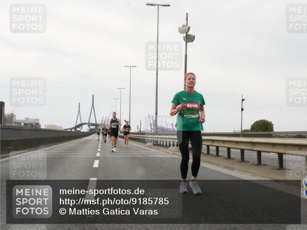03.10.2025 - Köhlbrandbrückenlauf Matties Gatica Varas http://msf.ph/oto/9185785 03.10.2025 15:43:31 Position 3 9438 meine-sportfotos.de