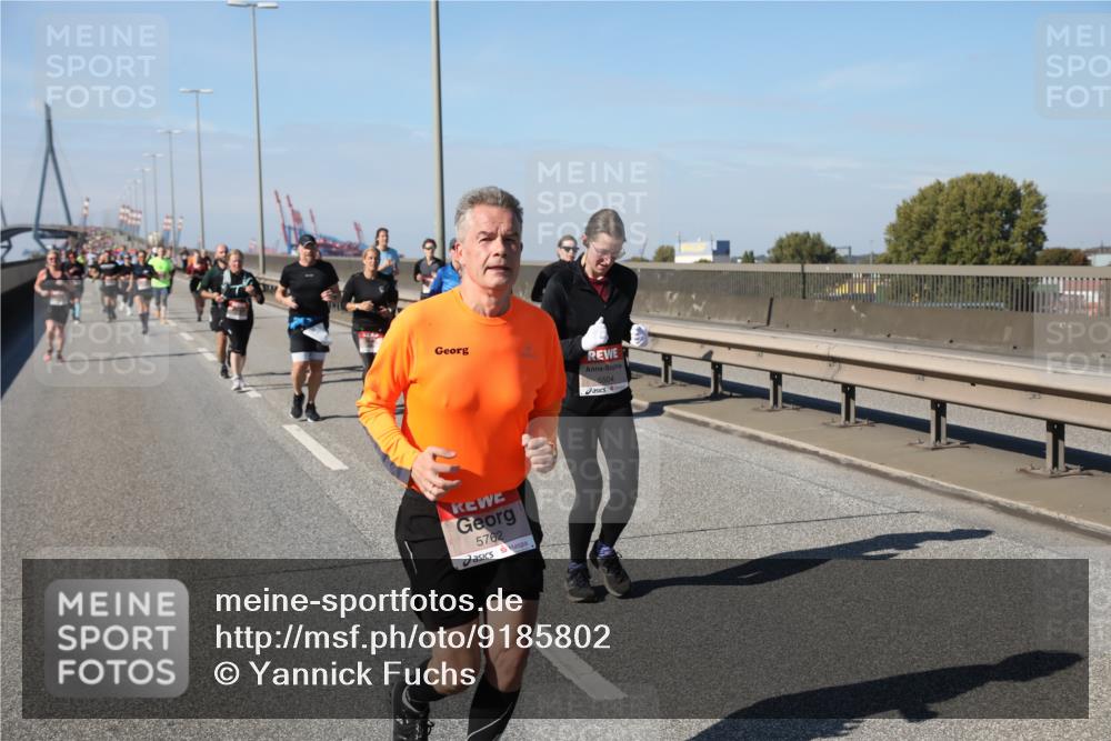 03.10.2025 - Köhlbrandbrückenlauf Yannick Fuchs http://msf.ph/oto/9185802 03.10.2025 12:04:54 Position 3 5504, 5762 meine-sportfotos.de