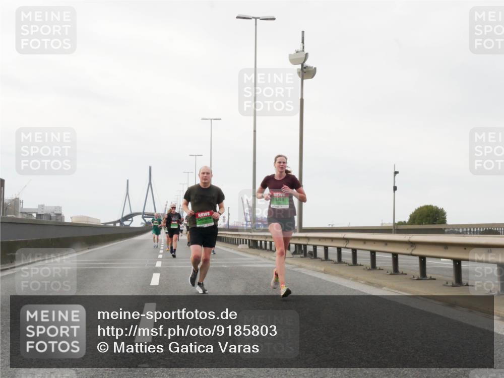 03.10.2025 - Köhlbrandbrückenlauf Matties Gatica Varas http://msf.ph/oto/9185803 03.10.2025 15:43:37 Position 3  meine-sportfotos.de