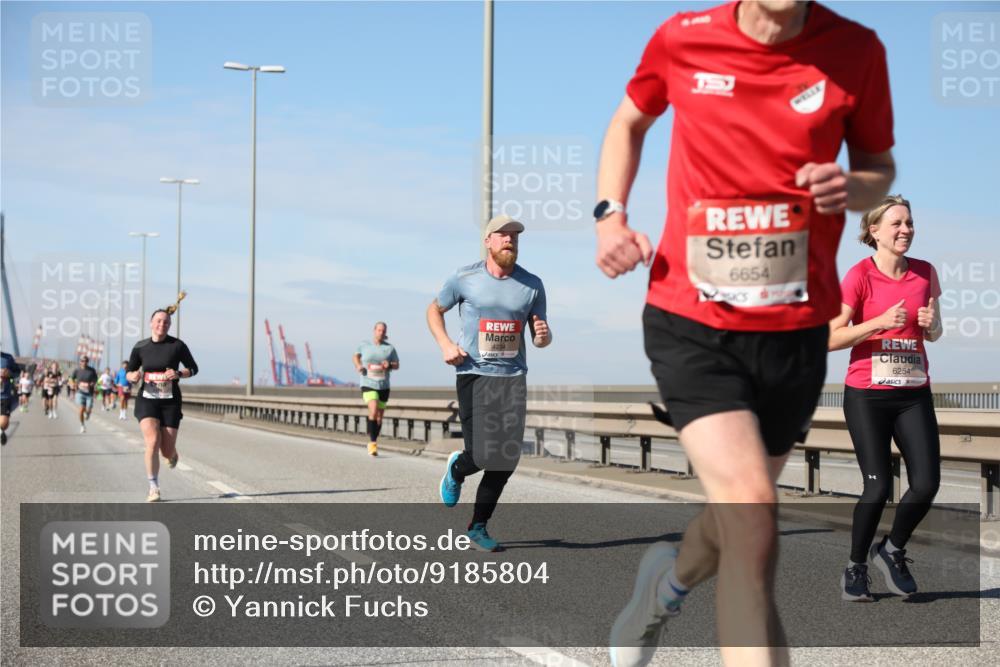 03.10.2025 - Köhlbrandbrückenlauf Yannick Fuchs http://msf.ph/oto/9185804 03.10.2025 11:43:45 Position 3 6654, 6254 meine-sportfotos.de