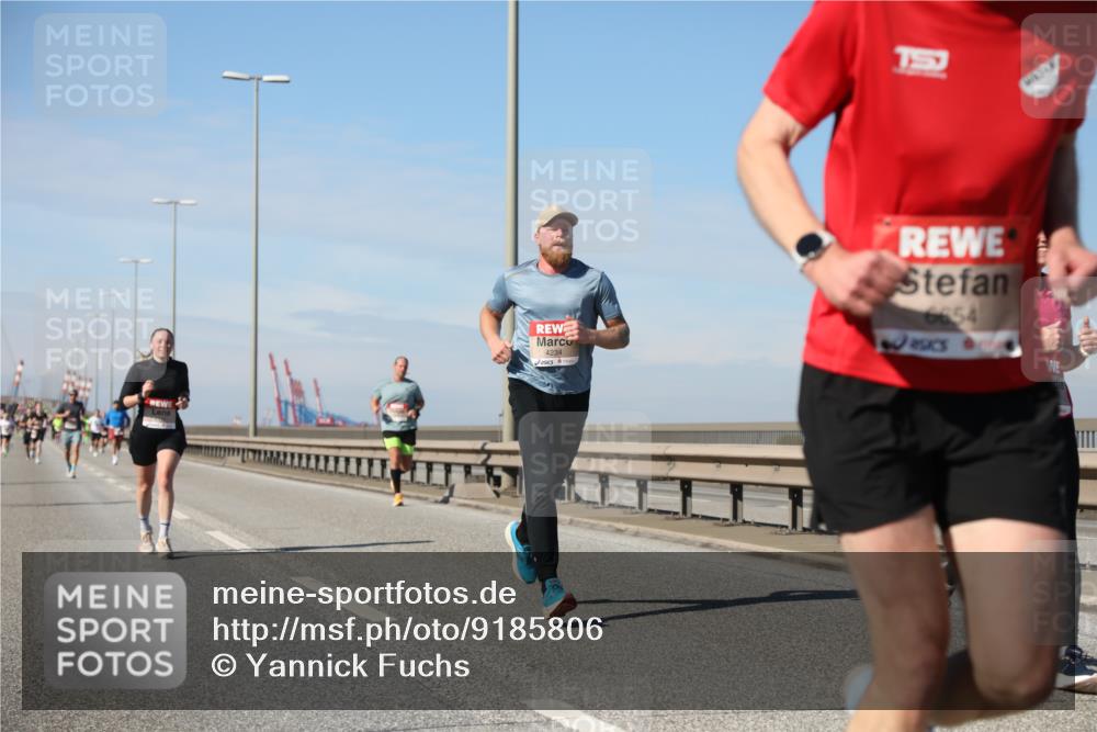 03.10.2025 - Köhlbrandbrückenlauf Yannick Fuchs http://msf.ph/oto/9185806 03.10.2025 11:43:45 Position 3 4234, 6654 meine-sportfotos.de