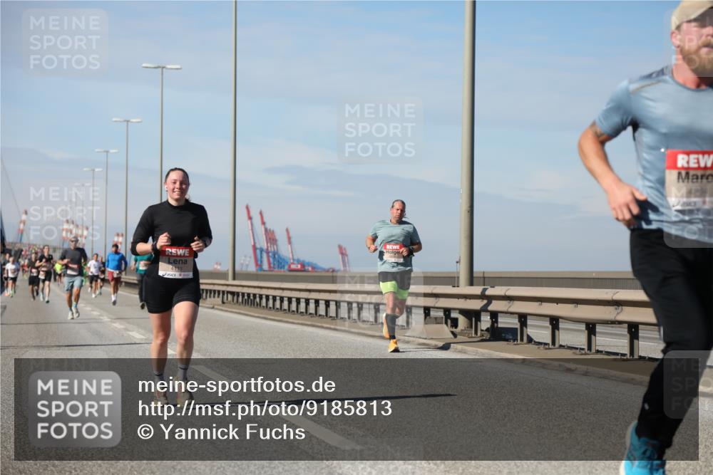 03.10.2025 - Köhlbrandbrückenlauf Yannick Fuchs http://msf.ph/oto/9185813 03.10.2025 11:43:45 Position 3 4111, 4234 meine-sportfotos.de