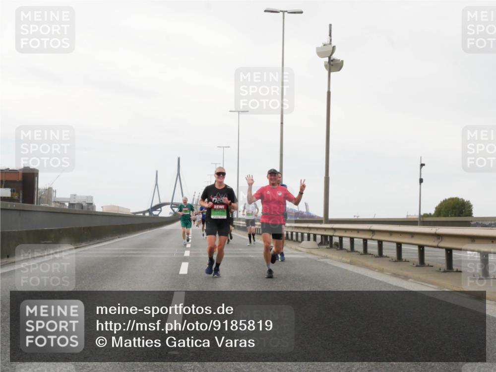 03.10.2025 - Köhlbrandbrückenlauf Matties Gatica Varas http://msf.ph/oto/9185819 03.10.2025 15:43:41 Position 3  meine-sportfotos.de