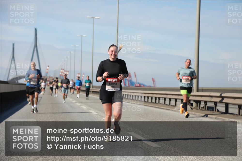 03.10.2025 - Köhlbrandbrückenlauf Yannick Fuchs http://msf.ph/oto/9185821 03.10.2025 11:43:46 Position 3 4111 meine-sportfotos.de