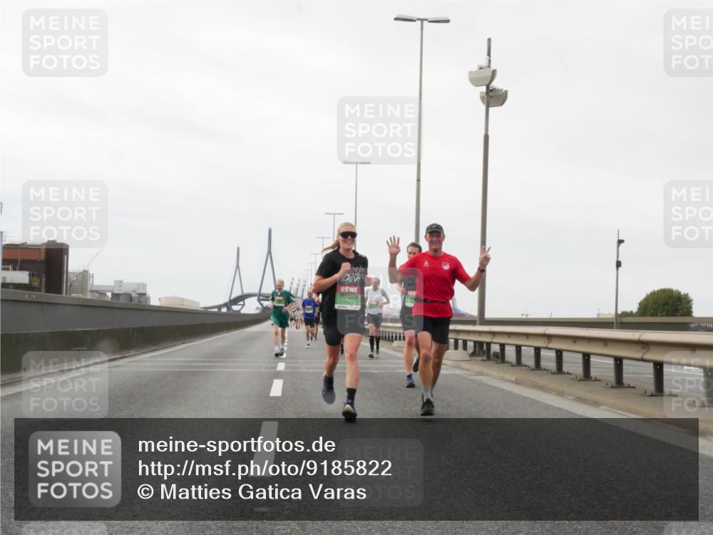 03.10.2025 - Köhlbrandbrückenlauf Matties Gatica Varas http://msf.ph/oto/9185822 03.10.2025 15:43:41 Position 3  meine-sportfotos.de
