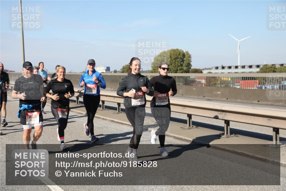 03.10.2025 - Köhlbrandbrückenlauf Yannick Fuchs http://msf.ph/oto/9185828 03.10.2025 12:04:56 Position 3 6045, 4489, 5288 meine-sportfotos.de