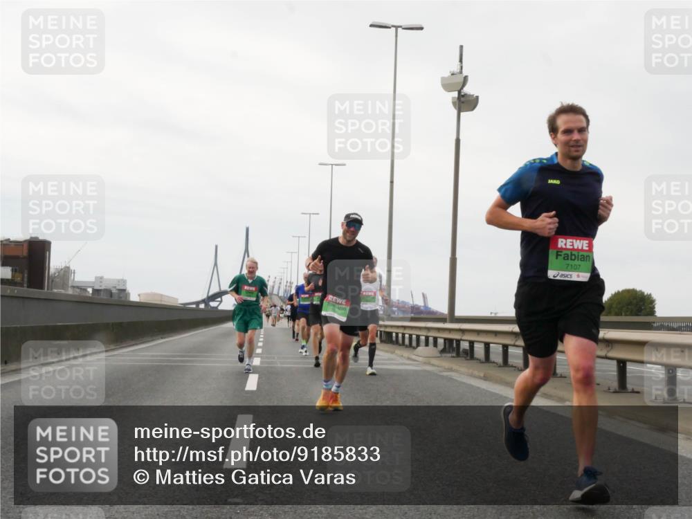 03.10.2025 - Köhlbrandbrückenlauf Matties Gatica Varas http://msf.ph/oto/9185833 03.10.2025 15:43:44 Position 3 7107 meine-sportfotos.de
