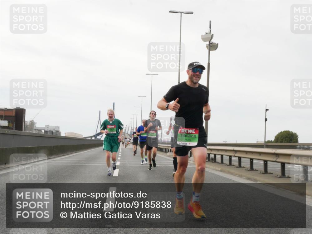 03.10.2025 - Köhlbrandbrückenlauf Matties Gatica Varas http://msf.ph/oto/9185838 03.10.2025 15:43:45 Position 3 7535 meine-sportfotos.de