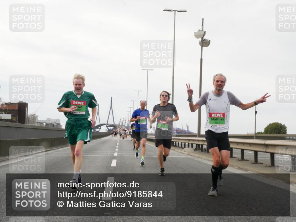 03.10.2025 - Köhlbrandbrückenlauf Matties Gatica Varas http://msf.ph/oto/9185844 03.10.2025 15:43:46 Position 3 9057 meine-sportfotos.de