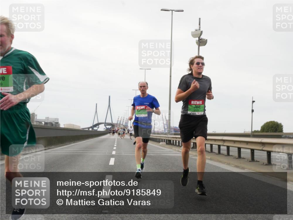03.10.2025 - Köhlbrandbrückenlauf Matties Gatica Varas http://msf.ph/oto/9185849 03.10.2025 15:43:47 Position 3 9, 9521 meine-sportfotos.de