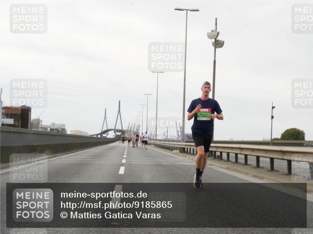 03.10.2025 - Köhlbrandbrückenlauf Matties Gatica Varas http://msf.ph/oto/9185865 03.10.2025 15:43:51 Position 3  meine-sportfotos.de