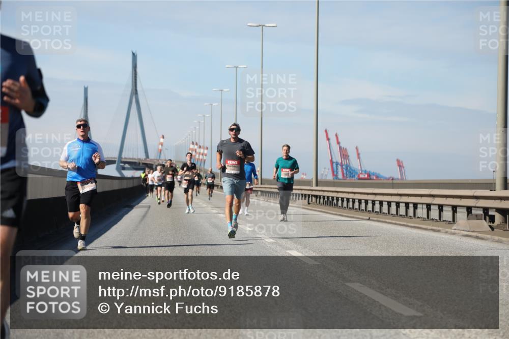 03.10.2025 - Köhlbrandbrückenlauf Yannick Fuchs http://msf.ph/oto/9185878 03.10.2025 11:43:50 Position 3  meine-sportfotos.de