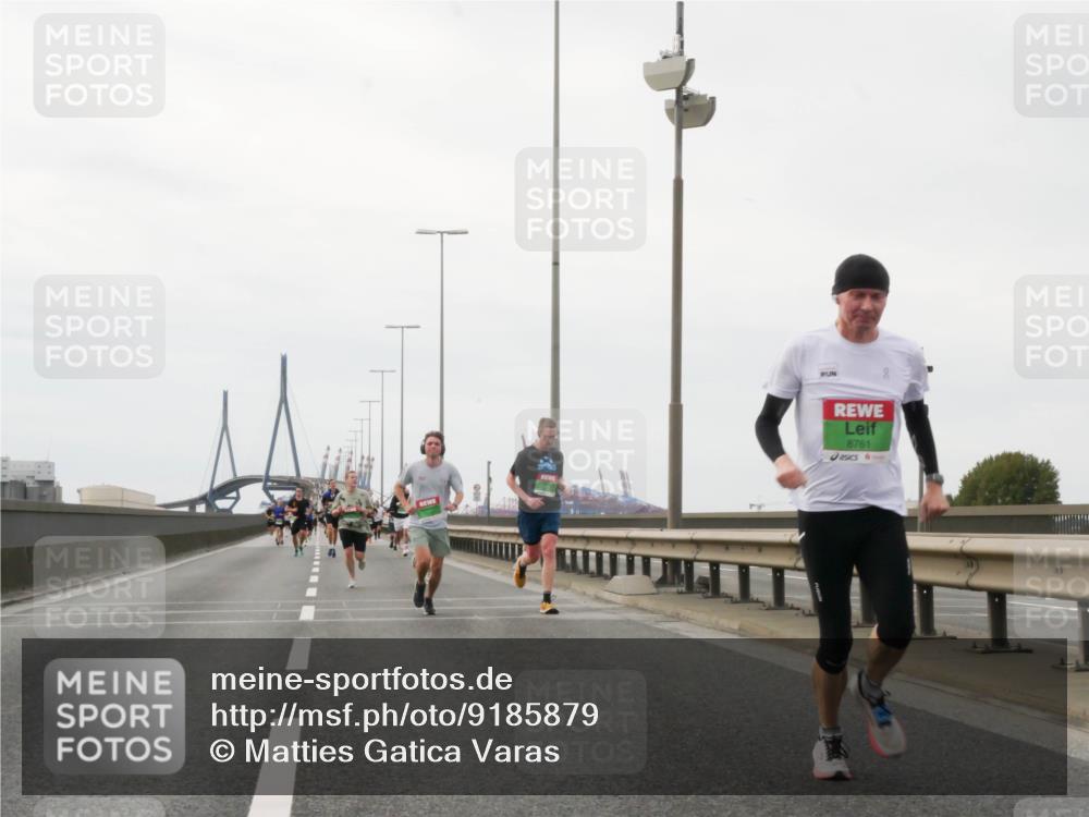 03.10.2025 - Köhlbrandbrückenlauf Matties Gatica Varas http://msf.ph/oto/9185879 03.10.2025 15:44:01 Position 3 8761 meine-sportfotos.de
