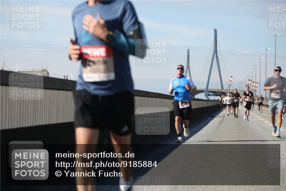 03.10.2025 - Köhlbrandbrückenlauf Yannick Fuchs http://msf.ph/oto/9185884 03.10.2025 11:43:51 Position 3  meine-sportfotos.de