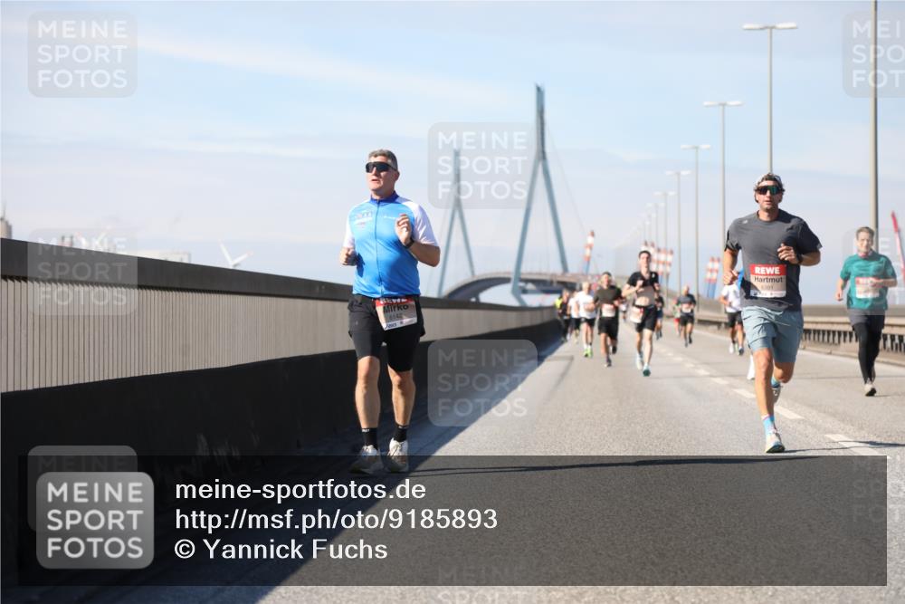 03.10.2025 - Köhlbrandbrückenlauf Yannick Fuchs http://msf.ph/oto/9185893 03.10.2025 11:43:52 Position 3 6142, 6391 meine-sportfotos.de