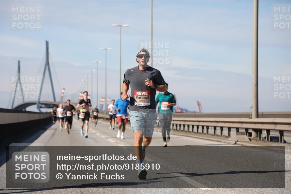 03.10.2025 - Köhlbrandbrückenlauf Yannick Fuchs http://msf.ph/oto/9185910 03.10.2025 11:43:53 Position 3 6391 meine-sportfotos.de