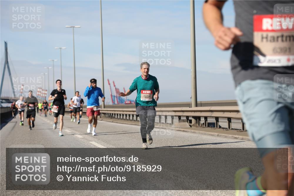 03.10.2025 - Köhlbrandbrückenlauf Yannick Fuchs http://msf.ph/oto/9185929 03.10.2025 11:43:55 Position 3 6391 meine-sportfotos.de