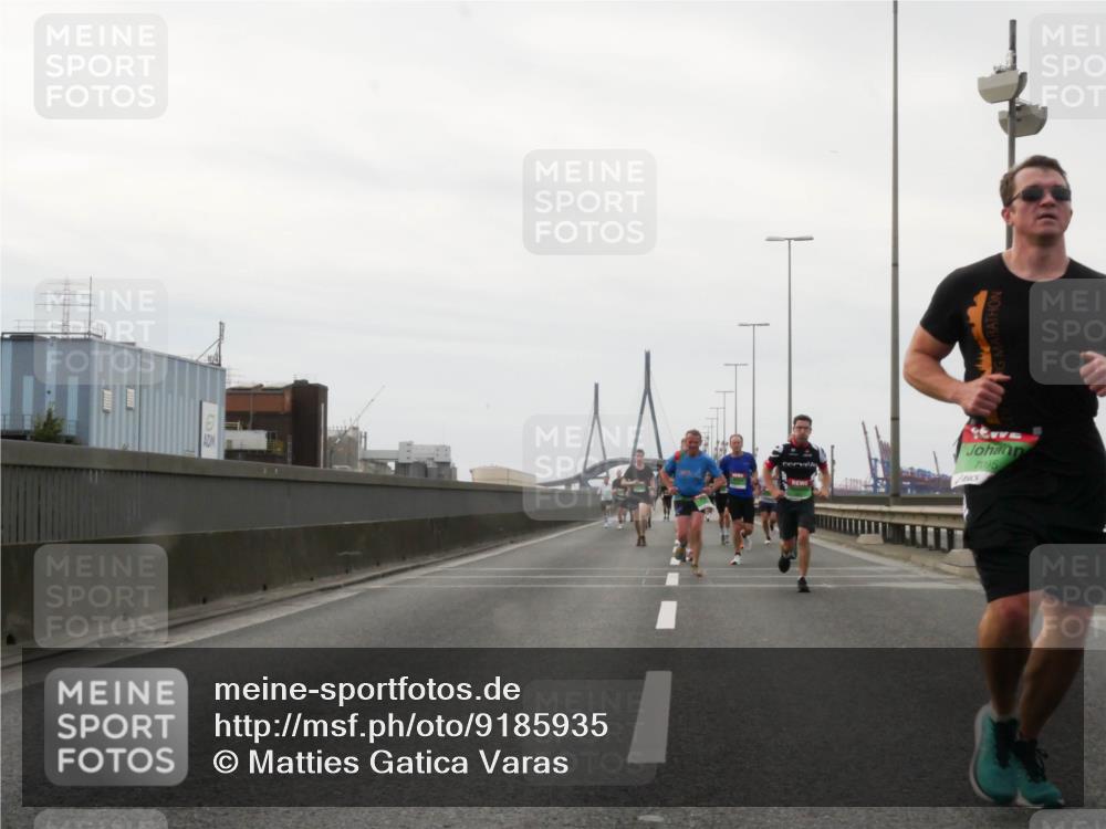 03.10.2025 - Köhlbrandbrückenlauf Matties Gatica Varas http://msf.ph/oto/9185935 03.10.2025 15:44:14 Position 3 7095 meine-sportfotos.de