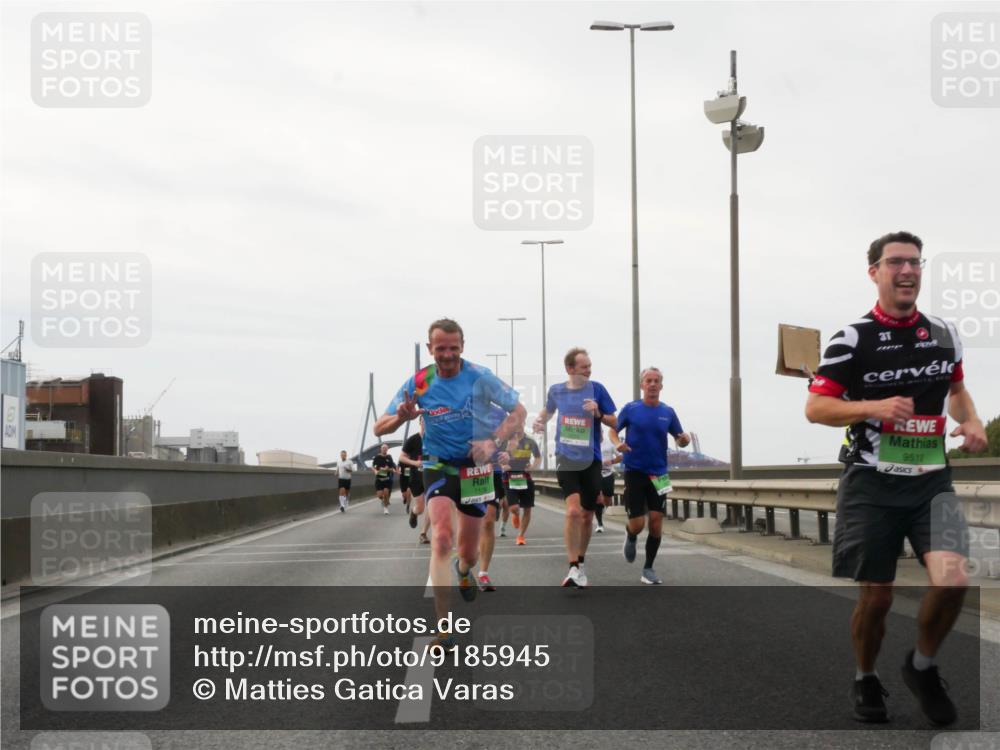 03.10.2025 - Köhlbrandbrückenlauf Matties Gatica Varas http://msf.ph/oto/9185945 03.10.2025 15:44:17 Position 3 3, 9512 meine-sportfotos.de