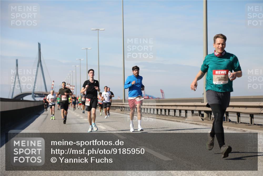03.10.2025 - Köhlbrandbrückenlauf Yannick Fuchs http://msf.ph/oto/9185950 03.10.2025 11:43:57 Position 3 6714 meine-sportfotos.de