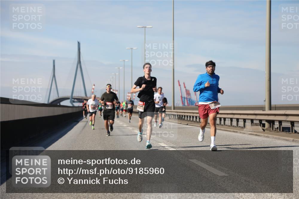 03.10.2025 - Köhlbrandbrückenlauf Yannick Fuchs http://msf.ph/oto/9185960 03.10.2025 11:43:58 Position 3  meine-sportfotos.de