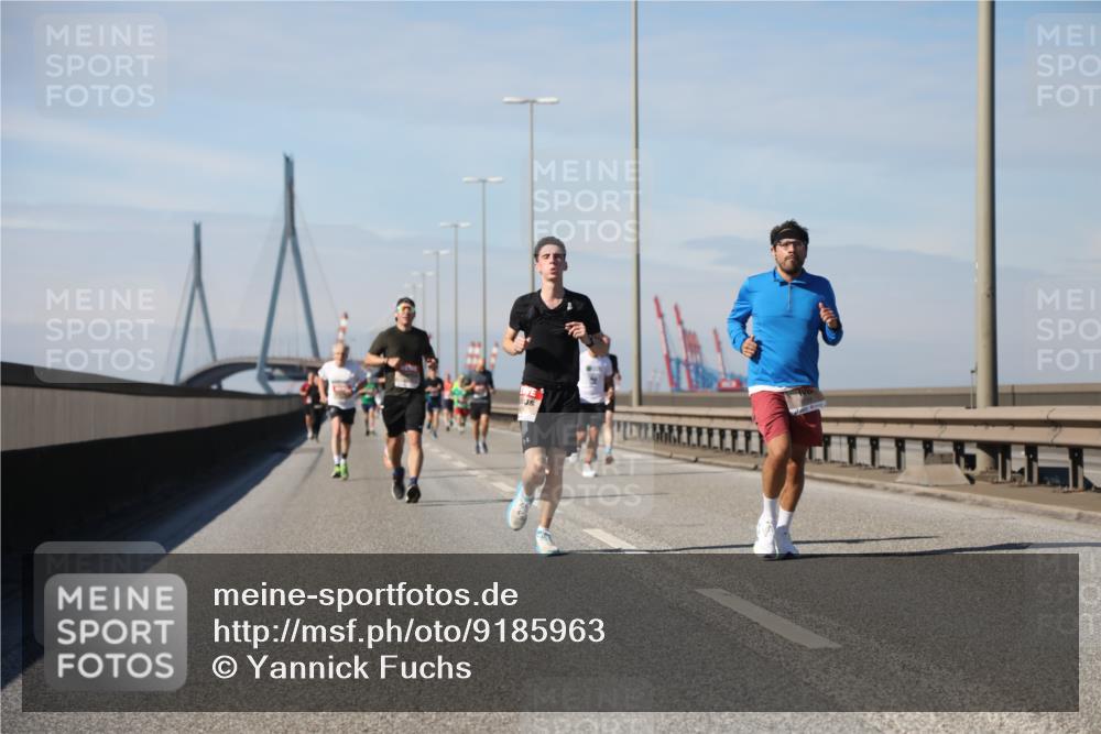 03.10.2025 - Köhlbrandbrückenlauf Yannick Fuchs http://msf.ph/oto/9185963 03.10.2025 11:43:58 Position 3  meine-sportfotos.de