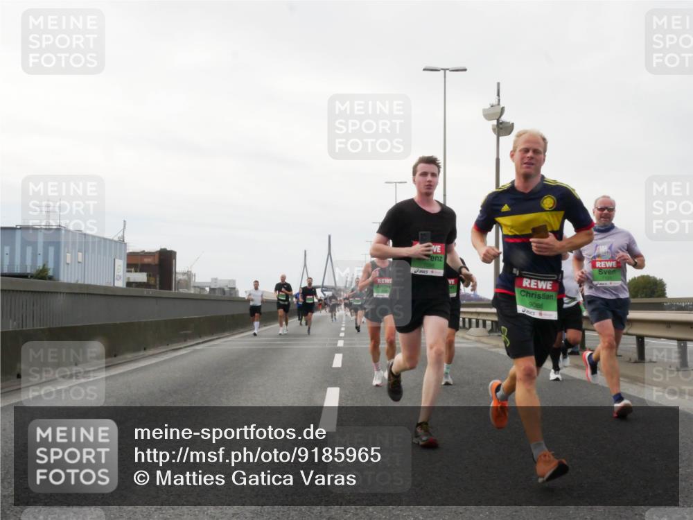 03.10.2025 - Köhlbrandbrückenlauf Matties Gatica Varas http://msf.ph/oto/9185965 03.10.2025 15:44:22 Position 3 9086 meine-sportfotos.de