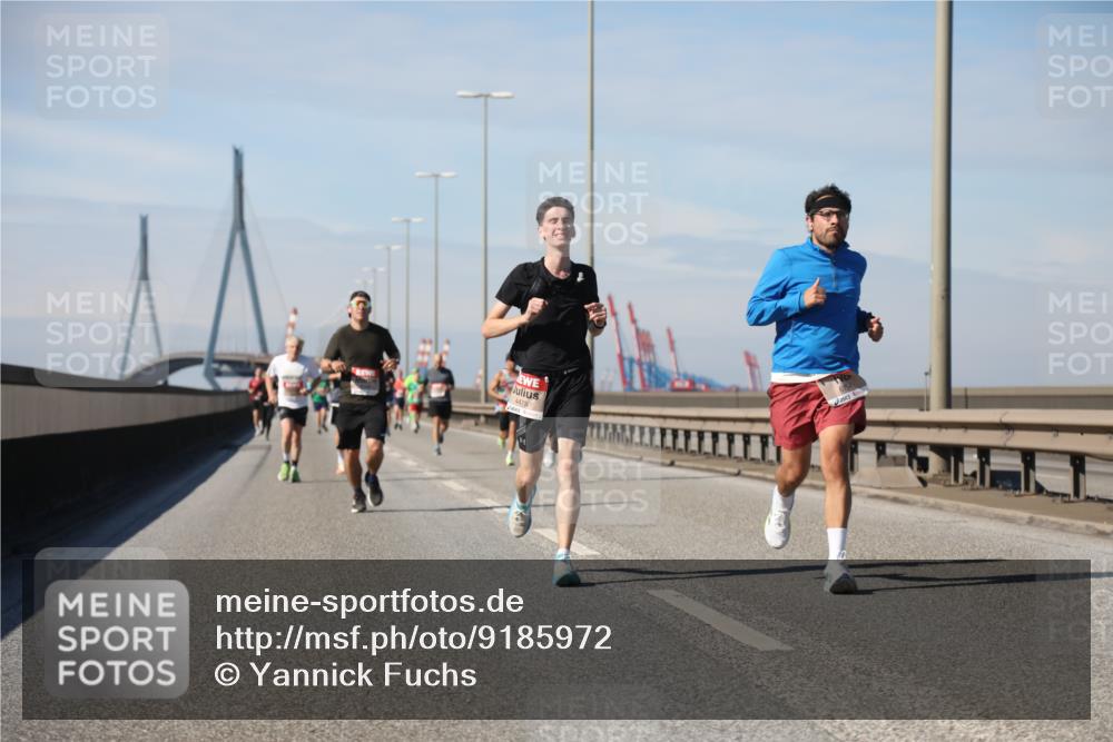 03.10.2025 - Köhlbrandbrückenlauf Yannick Fuchs http://msf.ph/oto/9185972 03.10.2025 11:43:58 Position 3 4475 meine-sportfotos.de
