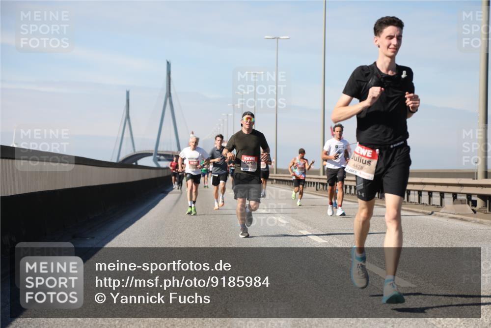 03.10.2025 - Köhlbrandbrückenlauf Yannick Fuchs http://msf.ph/oto/9185984 03.10.2025 11:44:00 Position 3 4475 meine-sportfotos.de