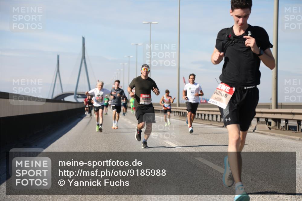 03.10.2025 - Köhlbrandbrückenlauf Yannick Fuchs http://msf.ph/oto/9185988 03.10.2025 11:44:00 Position 3 4475 meine-sportfotos.de