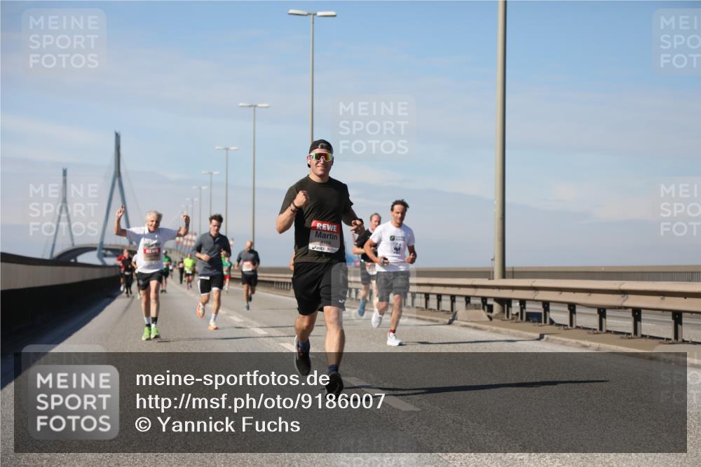 03.10.2025 - Köhlbrandbrückenlauf Yannick Fuchs http://msf.ph/oto/9186007 03.10.2025 11:44:01 Position 3 4108 meine-sportfotos.de