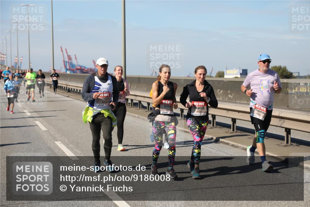 03.10.2025 - Köhlbrandbrückenlauf Yannick Fuchs http://msf.ph/oto/9186008 03.10.2025 12:05:13 Position 3 4714, 4615, 4455, 5655 meine-sportfotos.de