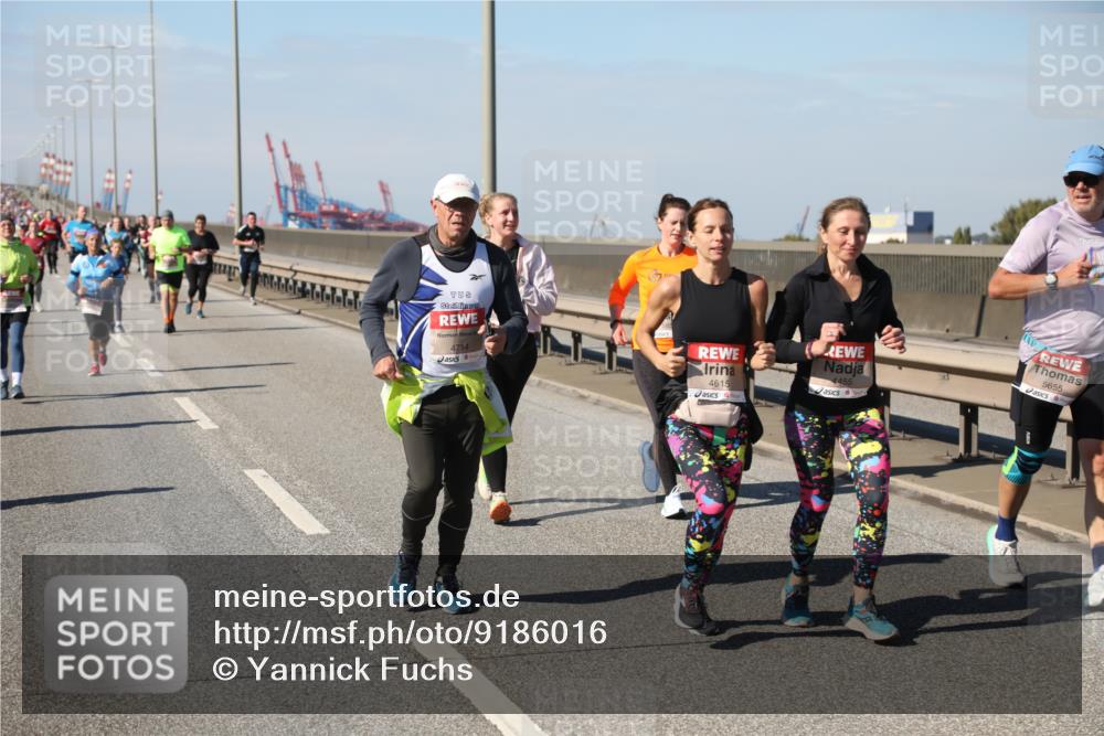 03.10.2025 - Köhlbrandbrückenlauf Yannick Fuchs http://msf.ph/oto/9186016 03.10.2025 12:05:13 Position 3 4714, 4615, 4455, 5655 meine-sportfotos.de