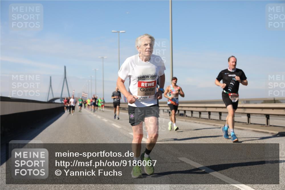 03.10.2025 - Köhlbrandbrückenlauf Yannick Fuchs http://msf.ph/oto/9186067 03.10.2025 11:44:05 Position 3 2012, 4261 meine-sportfotos.de