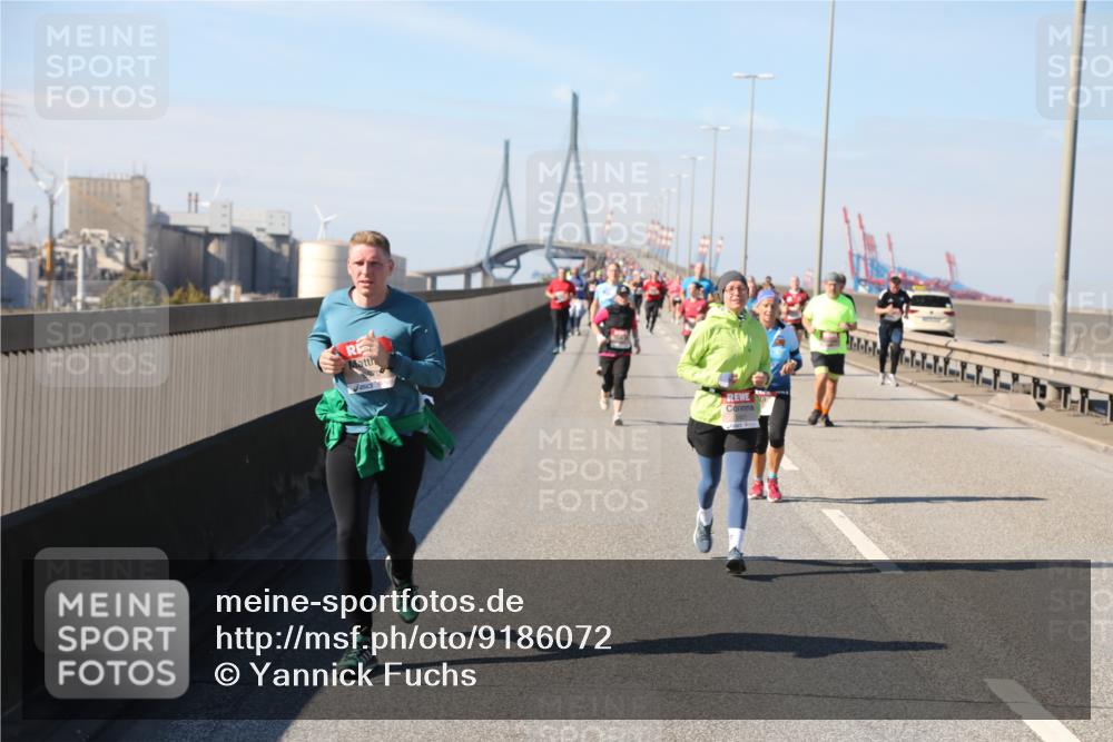 03.10.2025 - Köhlbrandbrückenlauf Yannick Fuchs http://msf.ph/oto/9186072 03.10.2025 12:05:16 Position 3  meine-sportfotos.de