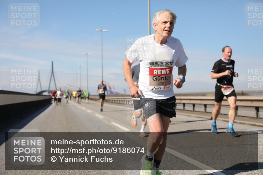 03.10.2025 - Köhlbrandbrückenlauf Yannick Fuchs http://msf.ph/oto/9186074 03.10.2025 11:44:06 Position 3 2012, 4261 meine-sportfotos.de