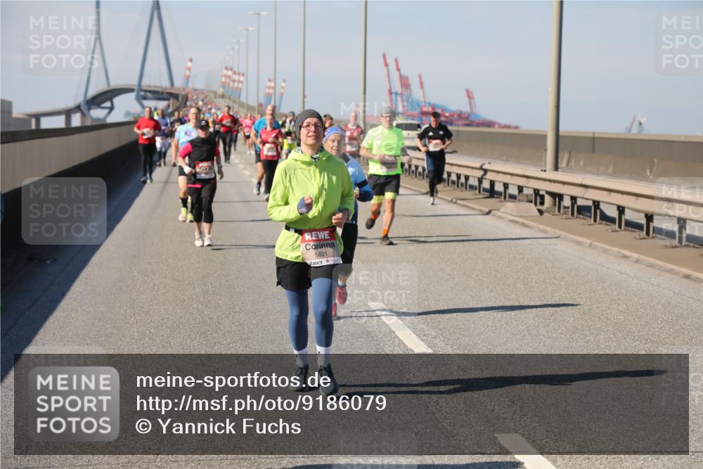03.10.2025 - Köhlbrandbrückenlauf Yannick Fuchs http://msf.ph/oto/9186079 03.10.2025 12:05:17 Position 3 5821 meine-sportfotos.de