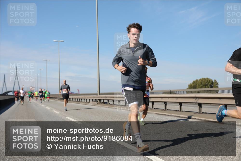 03.10.2025 - Köhlbrandbrückenlauf Yannick Fuchs http://msf.ph/oto/9186084 03.10.2025 11:44:07 Position 3  meine-sportfotos.de