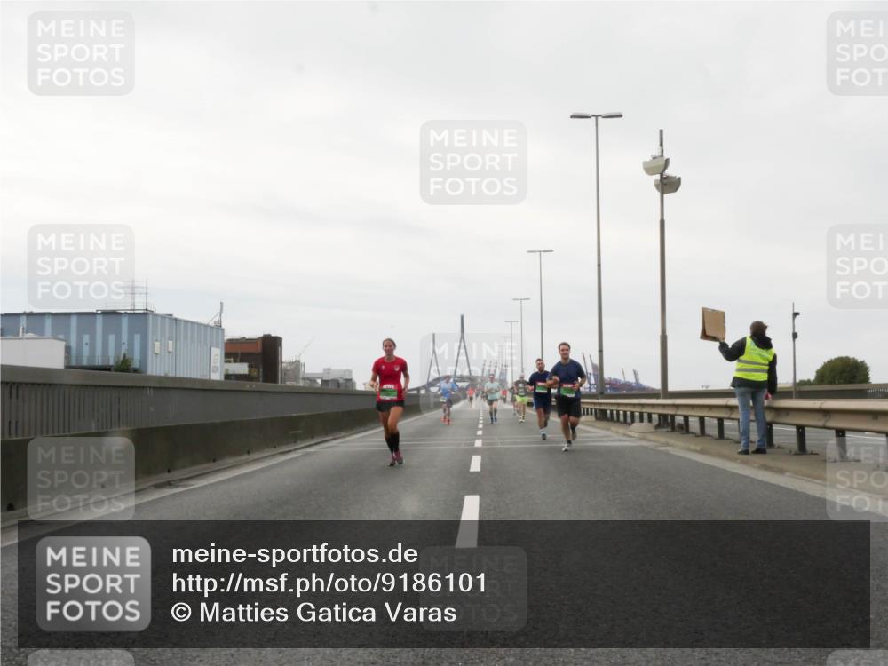 03.10.2025 - Köhlbrandbrückenlauf Matties Gatica Varas http://msf.ph/oto/9186101 03.10.2025 15:44:53 Position 3  meine-sportfotos.de