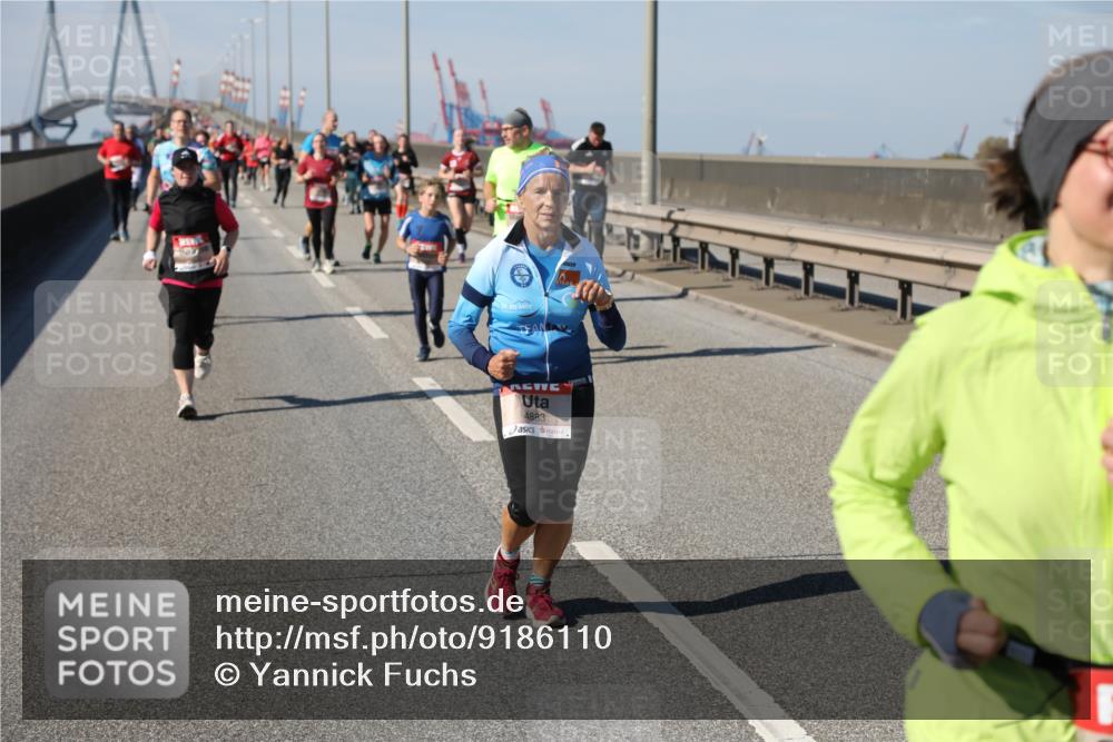 03.10.2025 - Köhlbrandbrückenlauf Yannick Fuchs http://msf.ph/oto/9186110 03.10.2025 12:05:19 Position 3 4883 meine-sportfotos.de