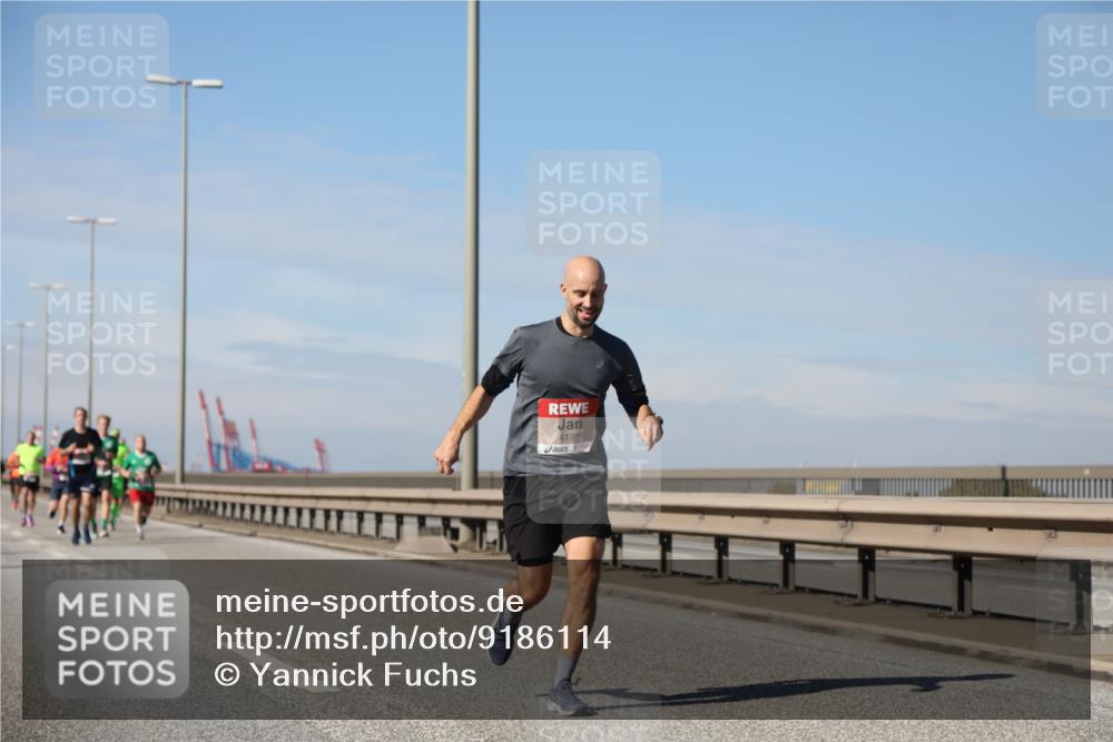 03.10.2025 - Köhlbrandbrückenlauf Yannick Fuchs http://msf.ph/oto/9186114 03.10.2025 11:44:09 Position 3 4192 meine-sportfotos.de