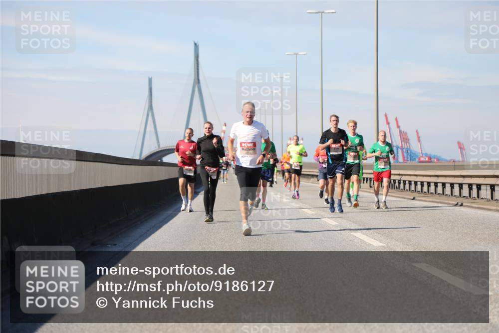 03.10.2025 - Köhlbrandbrückenlauf Yannick Fuchs http://msf.ph/oto/9186127 03.10.2025 11:44:11 Position 3  meine-sportfotos.de