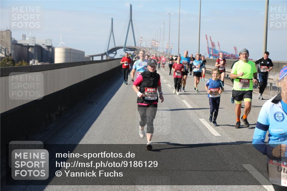 03.10.2025 - Köhlbrandbrückenlauf Yannick Fuchs http://msf.ph/oto/9186129 03.10.2025 12:05:20 Position 3 651, 4883 meine-sportfotos.de