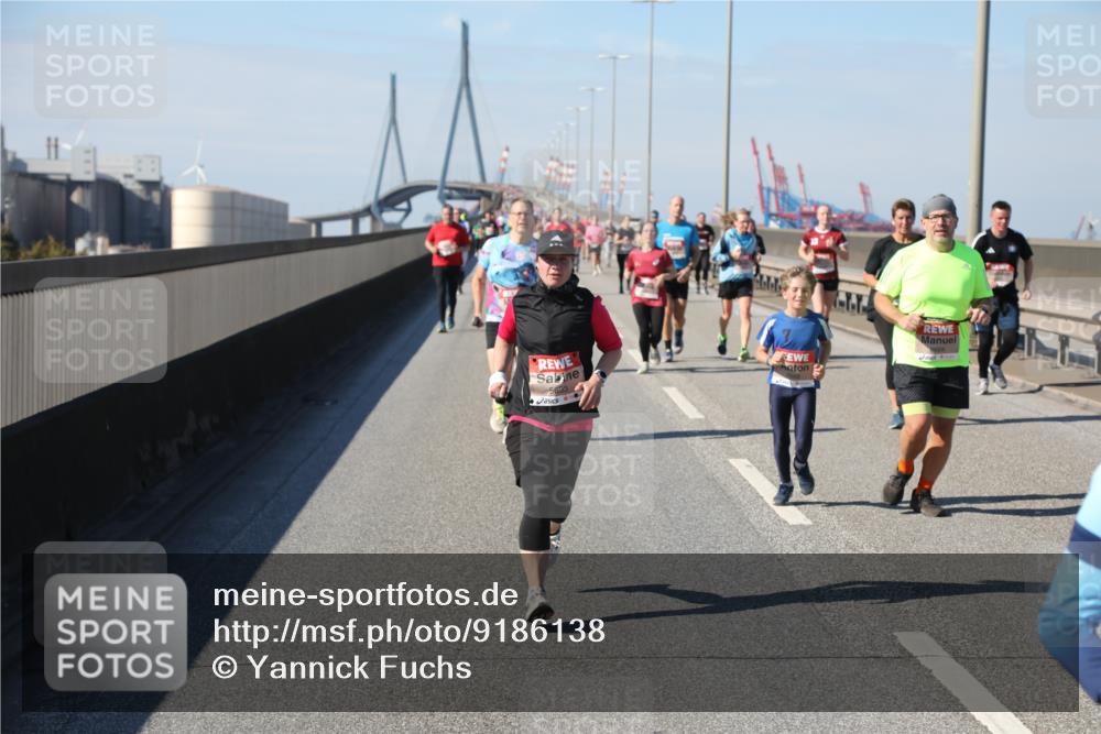 03.10.2025 - Köhlbrandbrückenlauf Yannick Fuchs http://msf.ph/oto/9186138 03.10.2025 12:05:21 Position 3 5633 meine-sportfotos.de