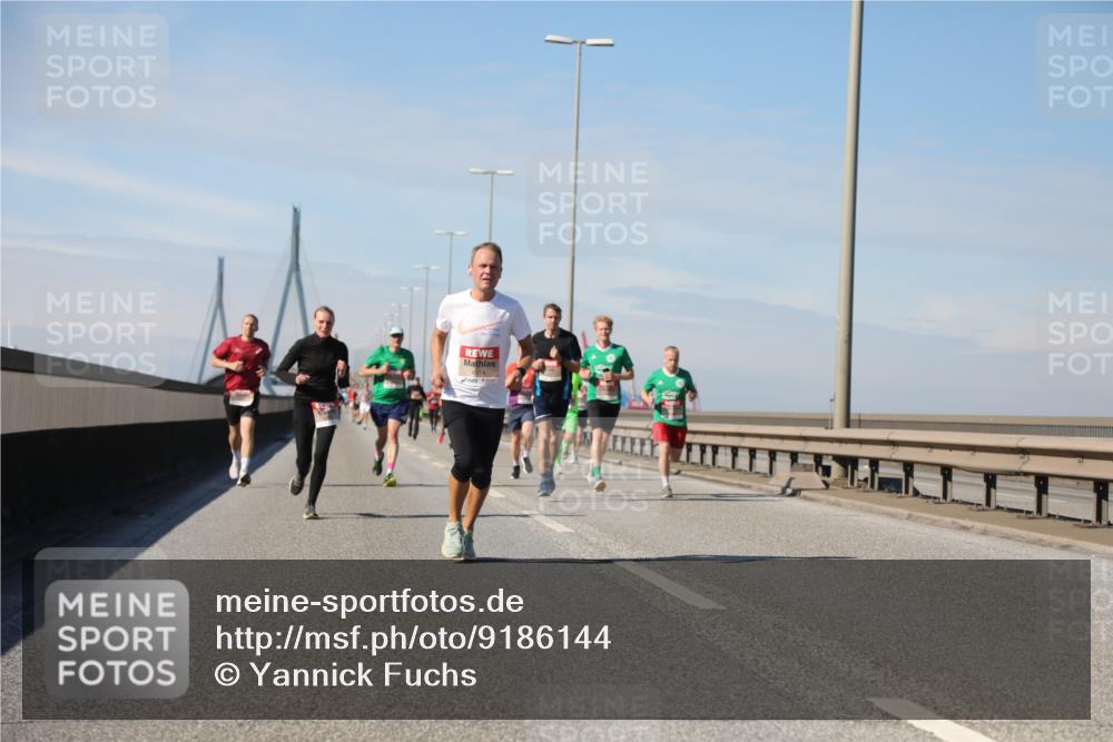 03.10.2025 - Köhlbrandbrückenlauf Yannick Fuchs http://msf.ph/oto/9186144 03.10.2025 11:44:12 Position 3 4074 meine-sportfotos.de