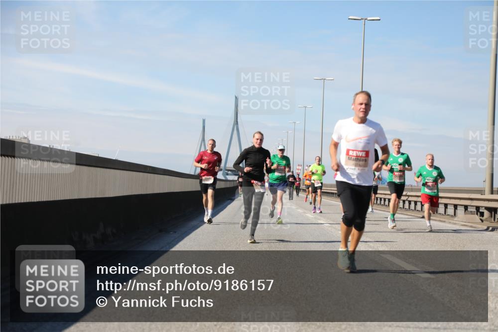 03.10.2025 - Köhlbrandbrückenlauf Yannick Fuchs http://msf.ph/oto/9186157 03.10.2025 11:44:13 Position 3 074 meine-sportfotos.de